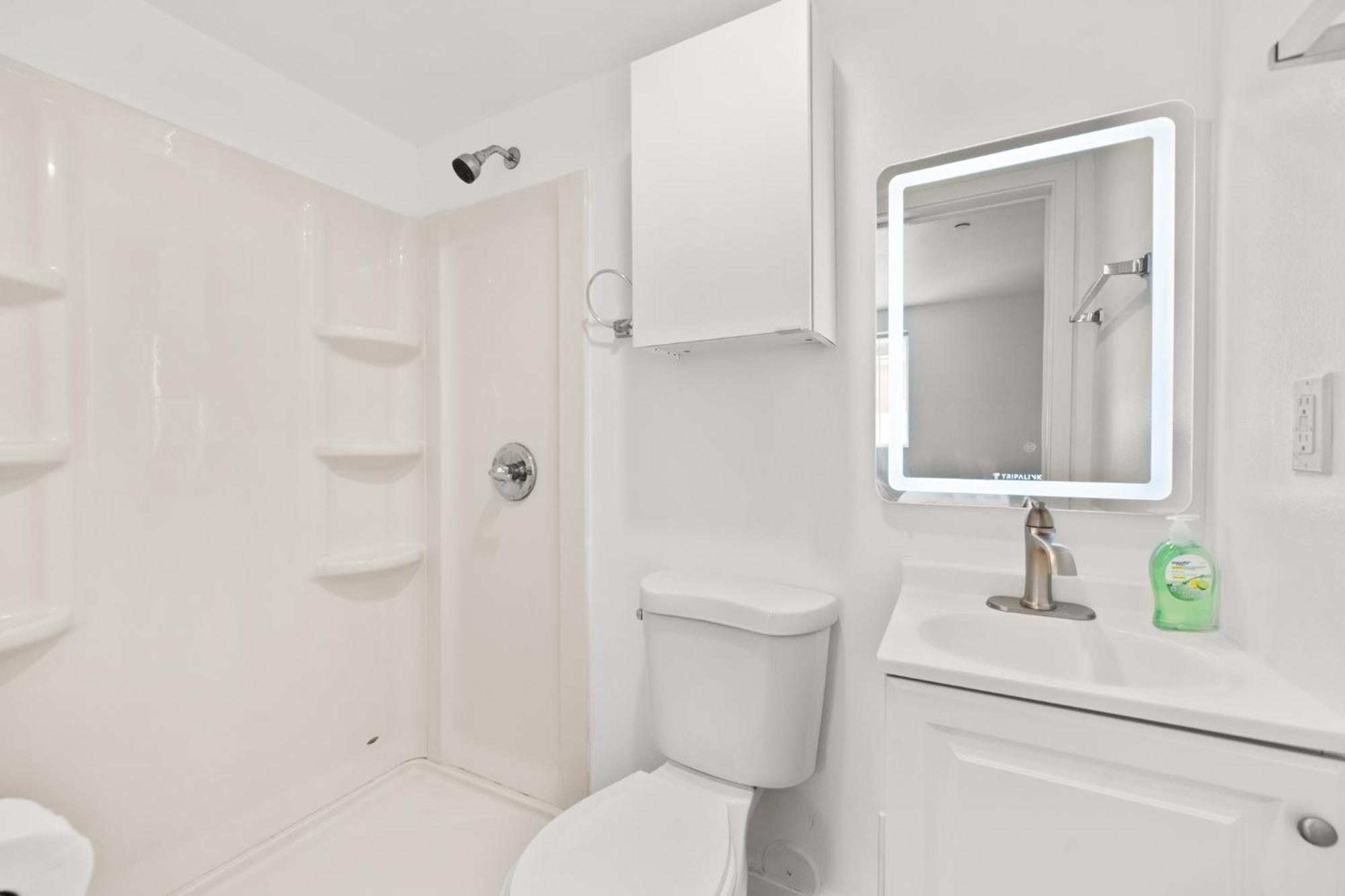 Modern Getaway In The Heart Of La Near Usc, Private Room With Share Living Room And Kitchen Los Angeles Zewnętrze zdjęcie