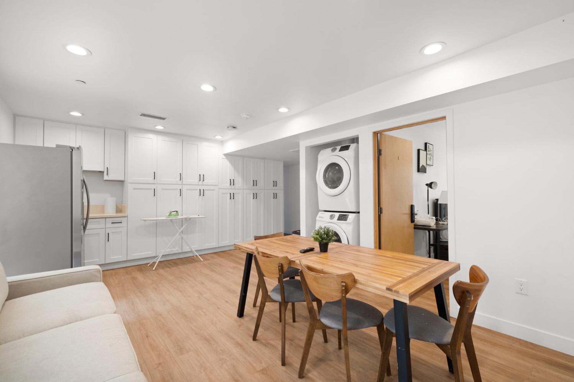 Modern Getaway In The Heart Of La Near Usc, Private Room With Share Living Room And Kitchen Los Angeles Zewnętrze zdjęcie