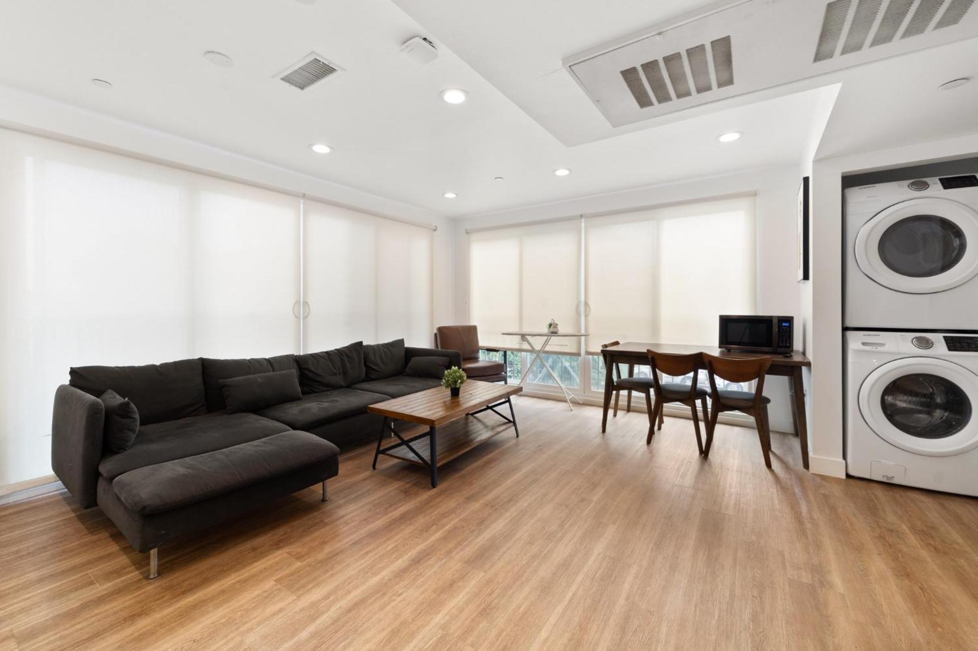 Modern Getaway In The Heart Of La Near Usc, Private Room With Share Living Room And Kitchen Los Angeles Zewnętrze zdjęcie